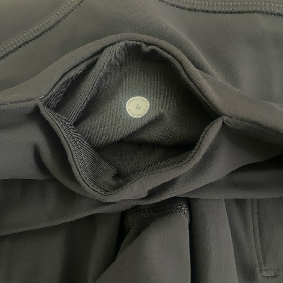 Lululemon Align Cropped Joggers - Picture 3 of 4